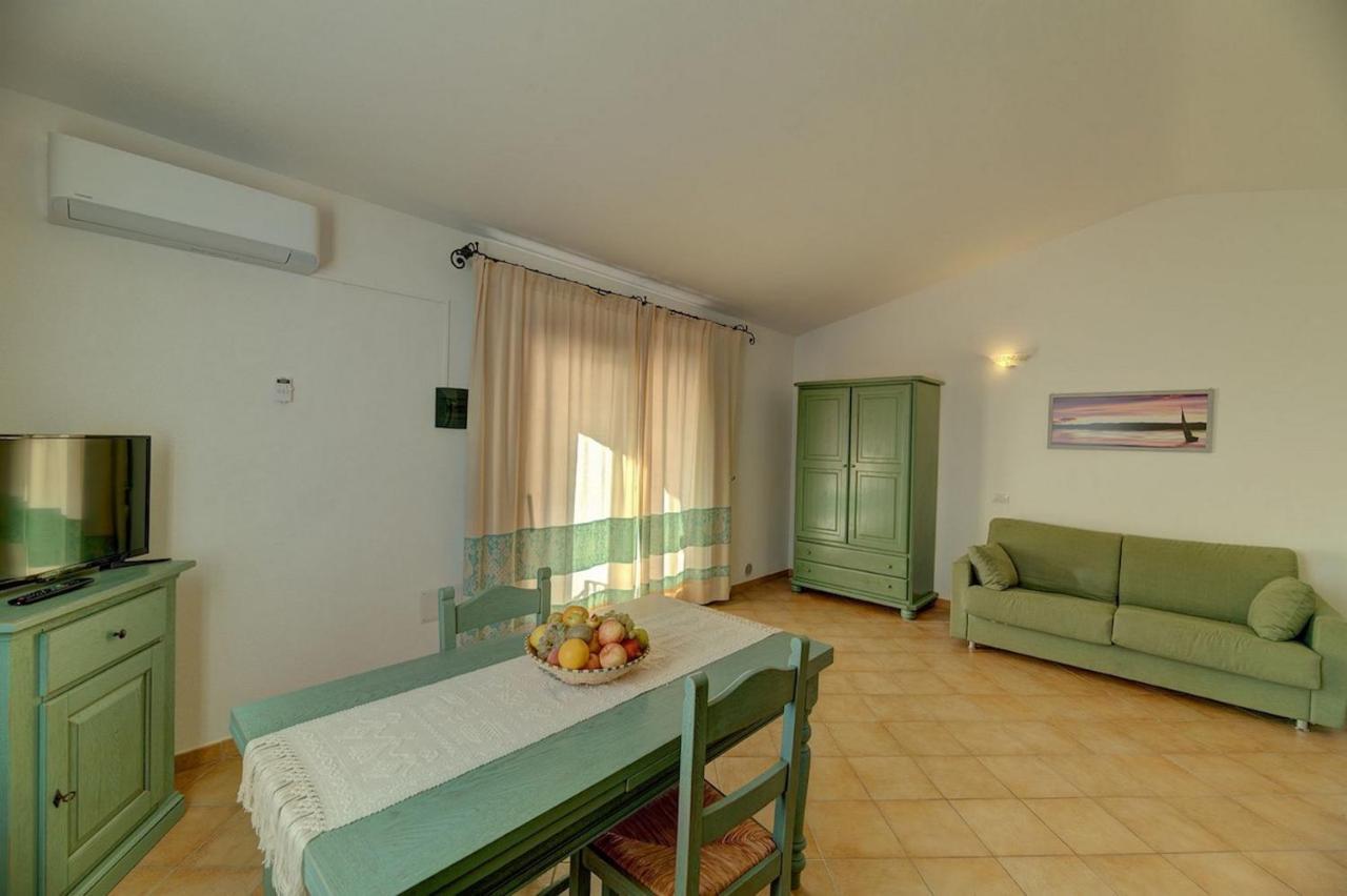 Residence Con Piscina A Badesi, Appartamenti Con Wifi E A.C Dış mekan fotoğraf